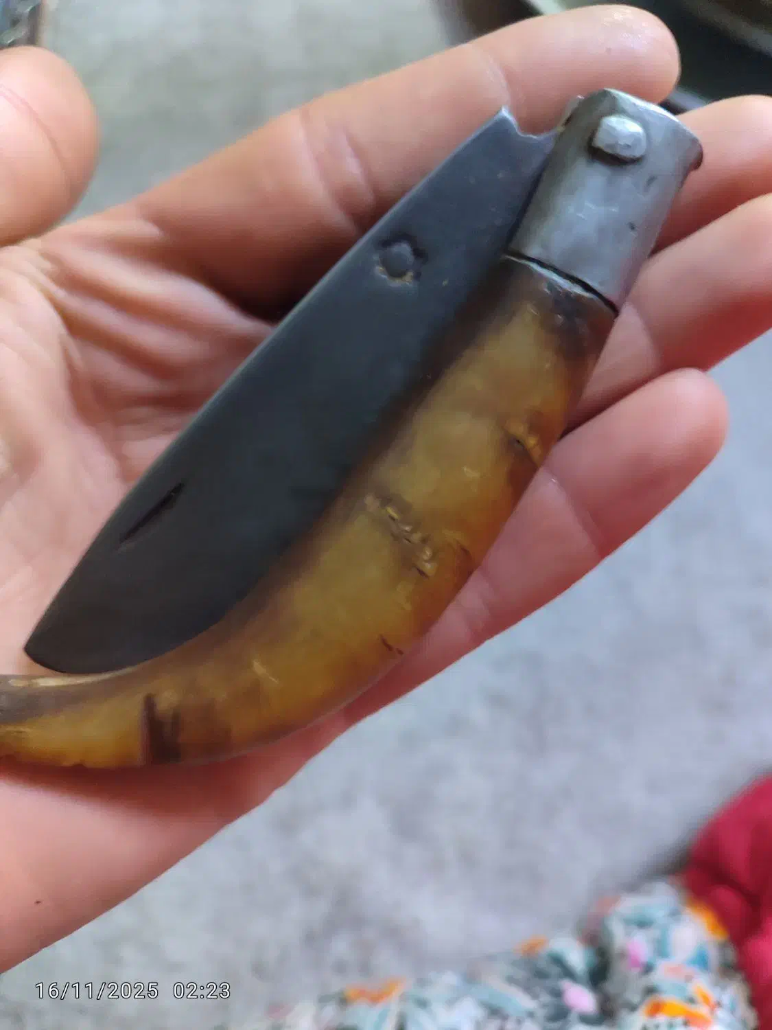 چاقو قدیمی دسته شاخ|کلکسیون اشیاء عتیقه|چناران, |دیوار