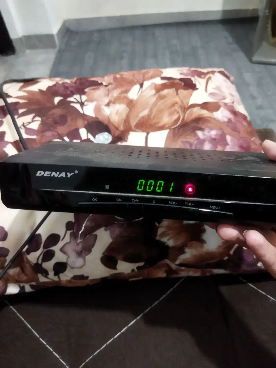 گیرنده دیجیتال داخلی|صوتی و تصویری|لاهیجان, شیشه گران|دیوار