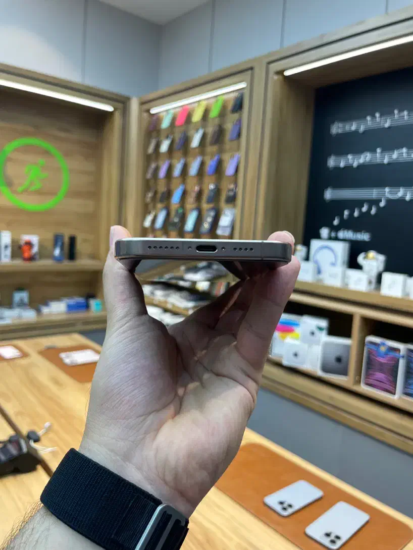 iphone 16 promax با حافظه 256 گیگابایت|موبایل|مشهد, احمدآباد|دیوار