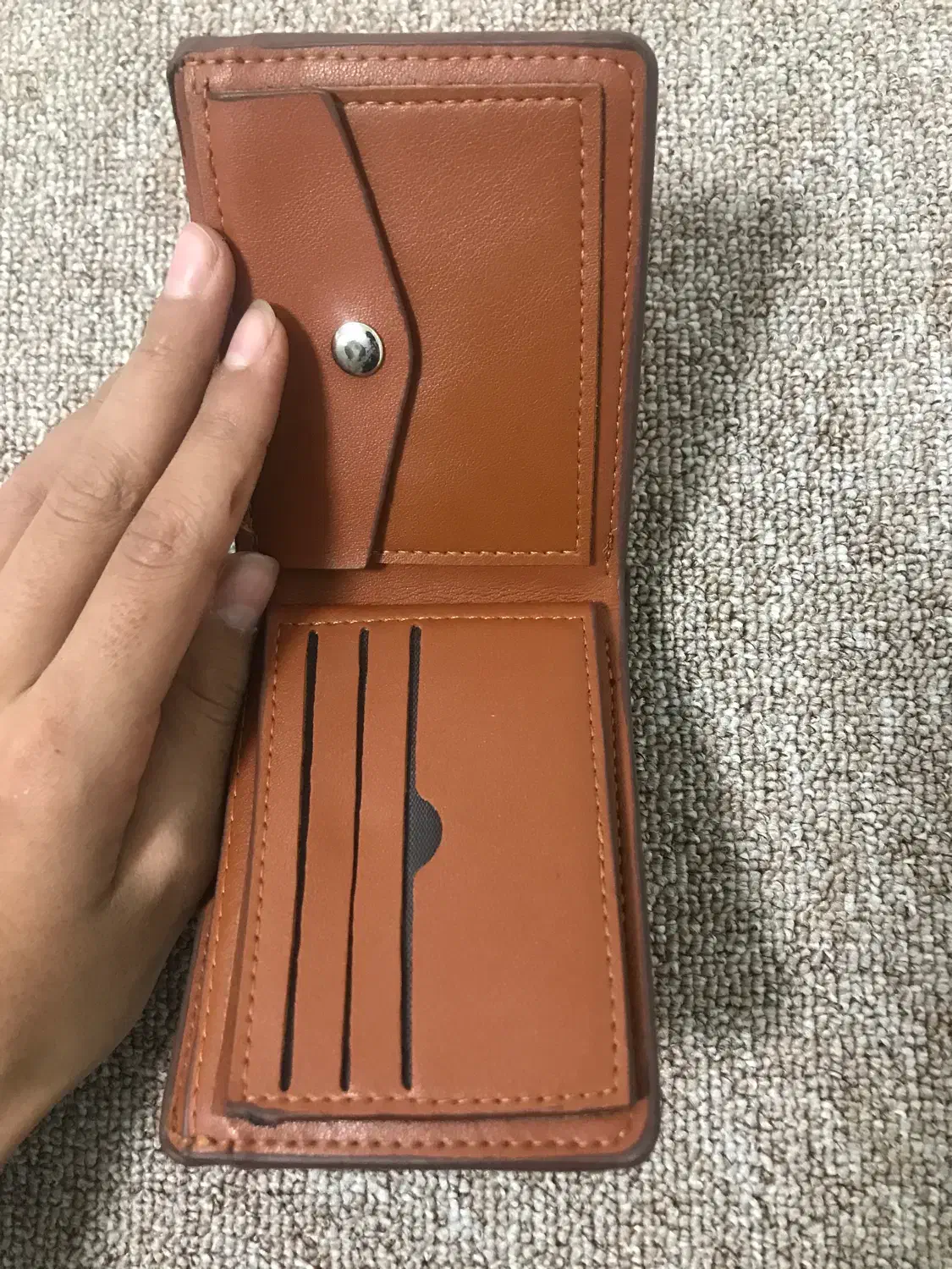 کیف پول نو نو|کیف، کفش، کمربند|اصفهان, سرچشمه|دیوار