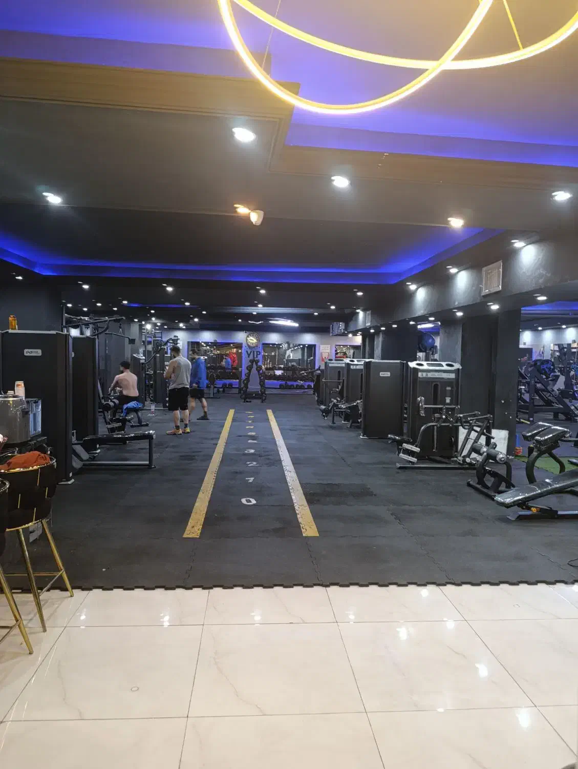 نیازمند نیروآقاجوان جهت کار در بوفه باشگاه بدنسازی|استخدام خدمات فروشگاه و رستوران|هشتگرد, شهرک بعثت|دیوار