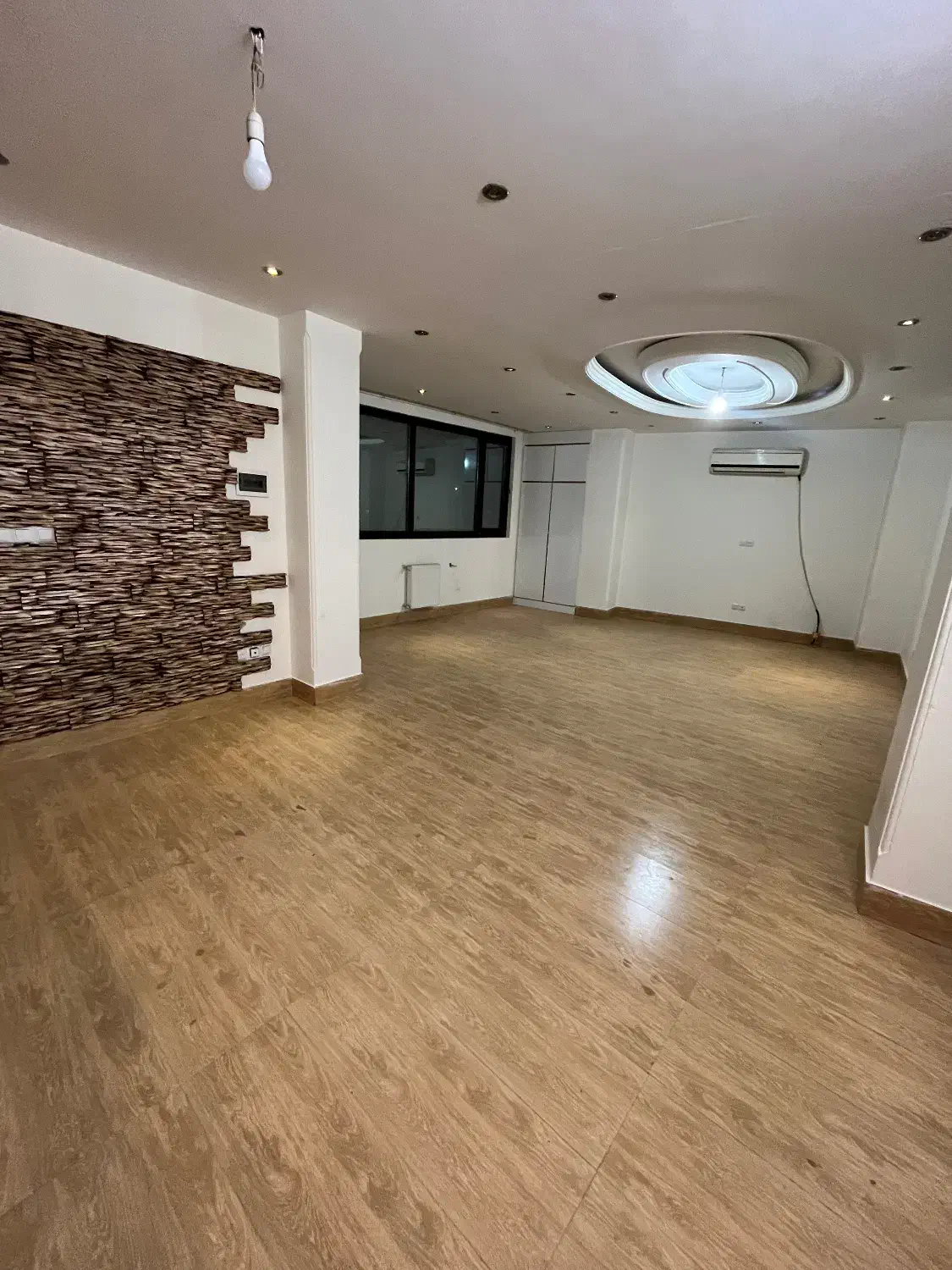 ۹۰ متر/شهید رجایی شمالی/ تکواحد/نورگیر و دلباز|اجارهٔ آپارتمان|ورامین, ورامین|دیوار