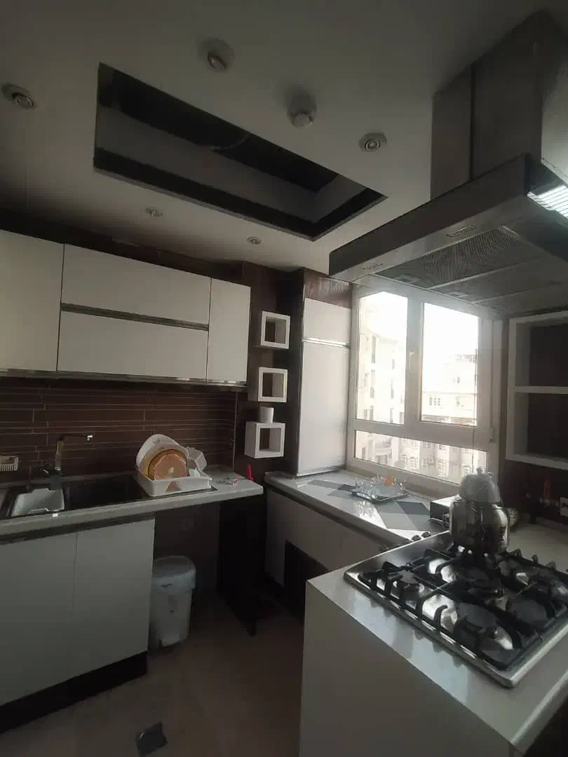 میرداماد شمال/ 75 متر 2 خواب/دونبش نور لوکس و تمیز