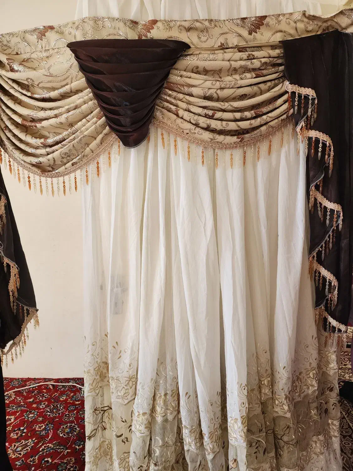 پرده|پرده، رانر، رومیزی|الشتر, |دیوار