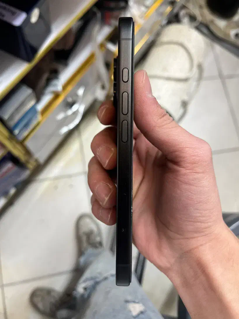 آیفون ۱۶ نرمال|موبایل|یزد, |دیوار