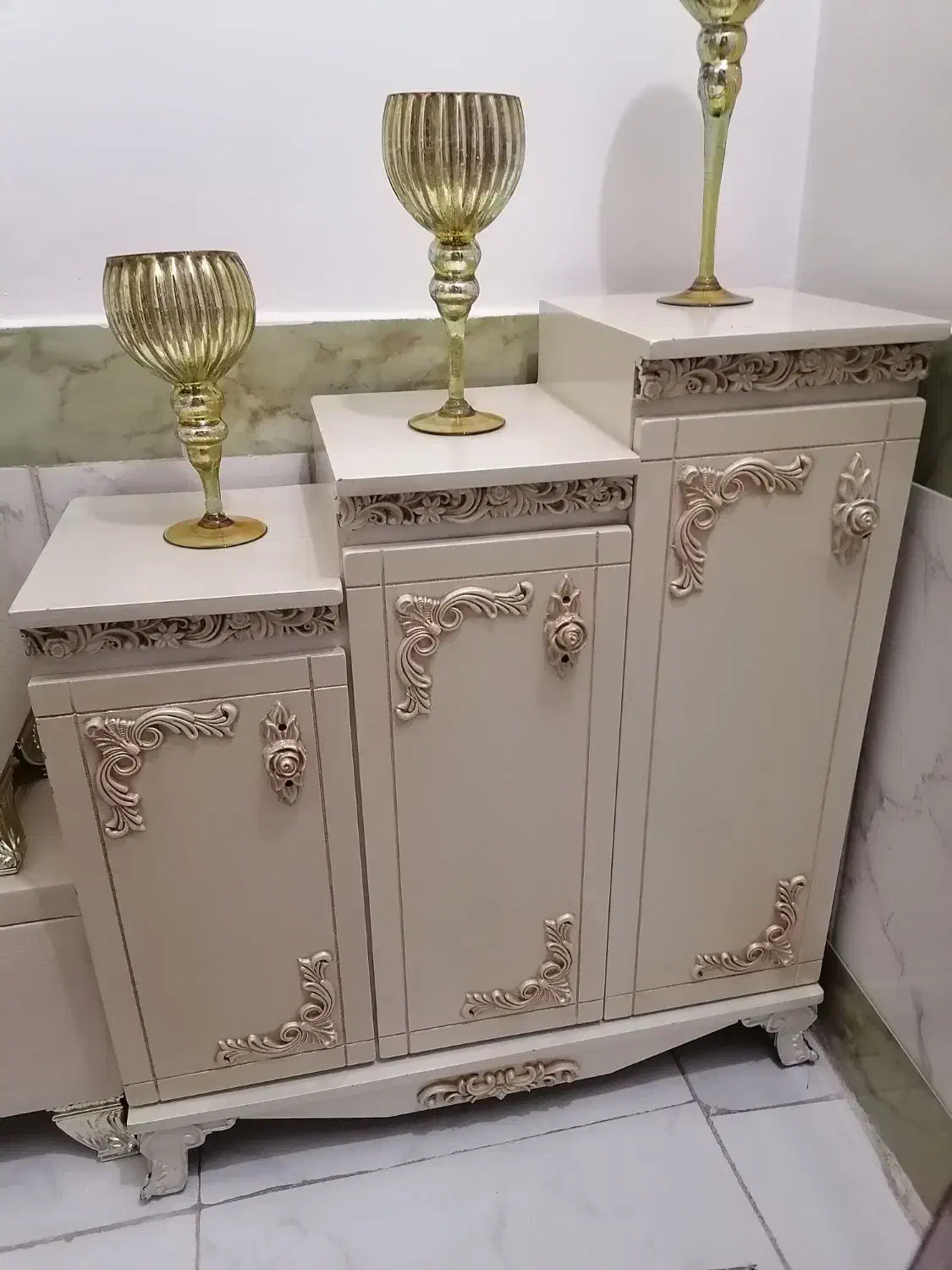 جاکفشی|جاکفشی، کمد، دراور|تربت‌حیدریه, بالا ولایت|دیوار