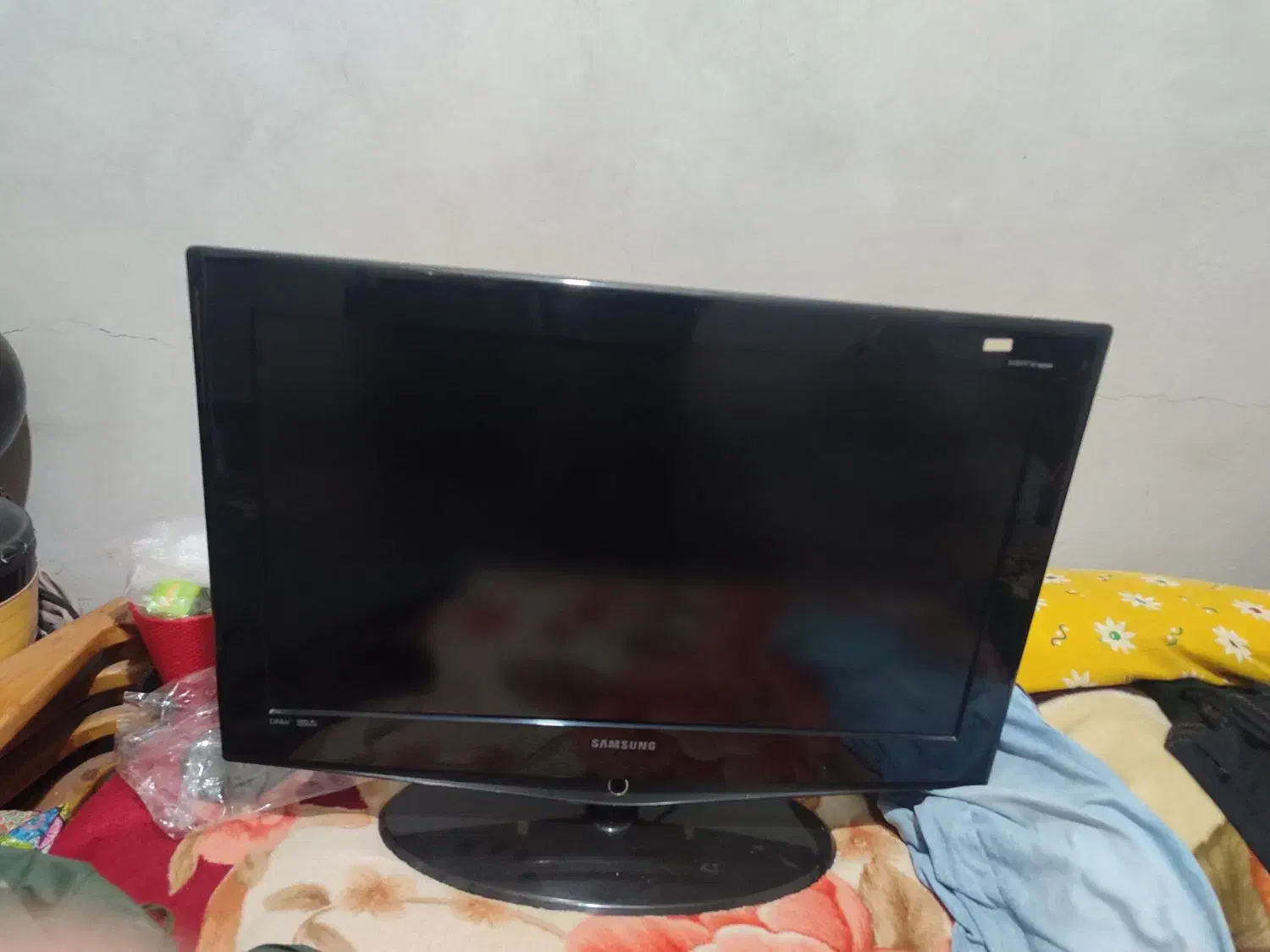 تلوزیون|تلویزیون و پروژکتور|بندر انزلی, کلیور|دیوار