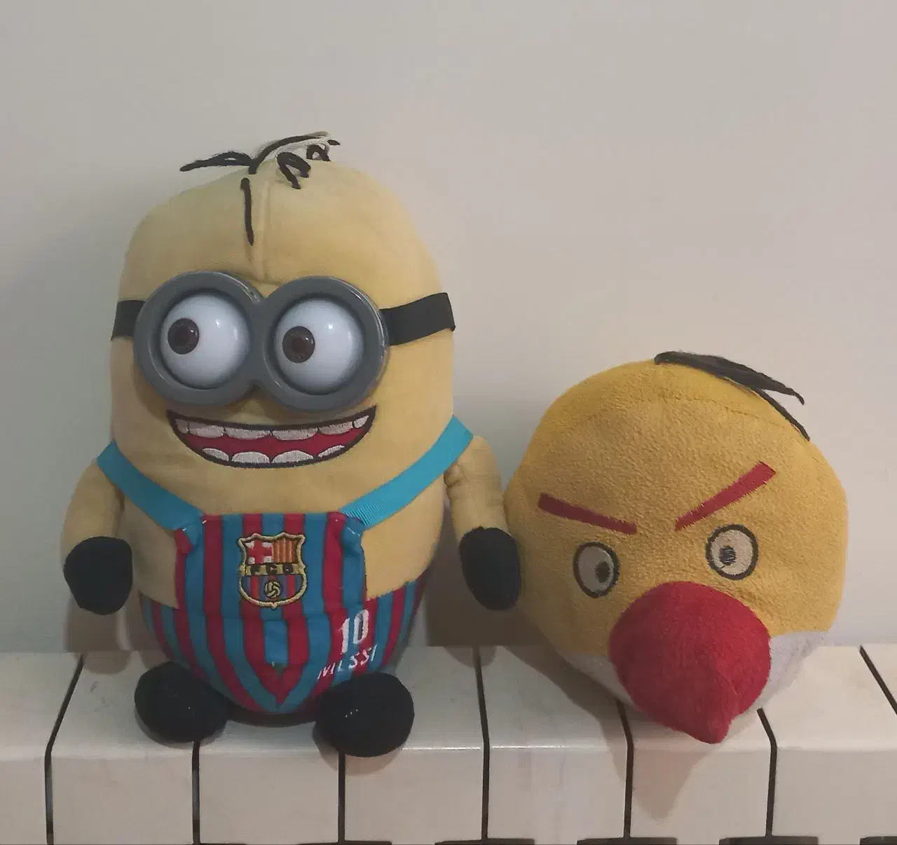 عروسک|اسباب‌بازی بچه|تبریز, |دیوار