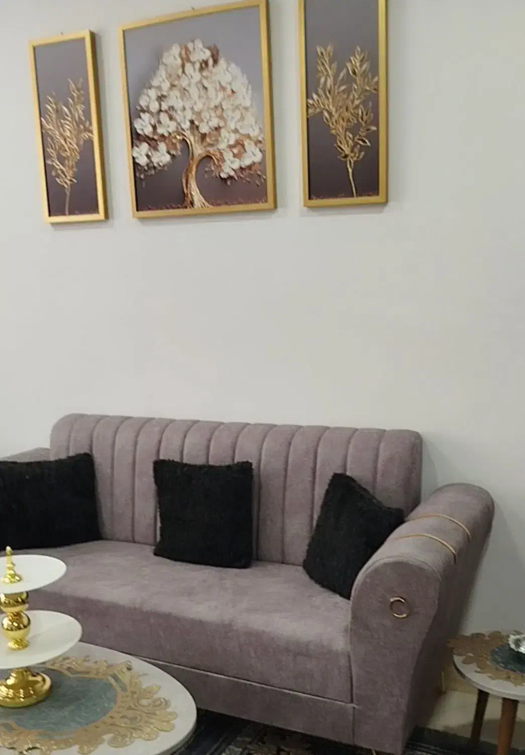 مبل در حد نو چند ماه کار     فوری|مبلمان خانگی و میز عسلی|گناباد, |دیوار