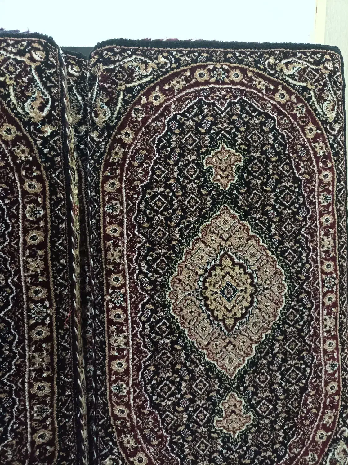 شش پشتی|پشتی|سروآباد, |دیوار