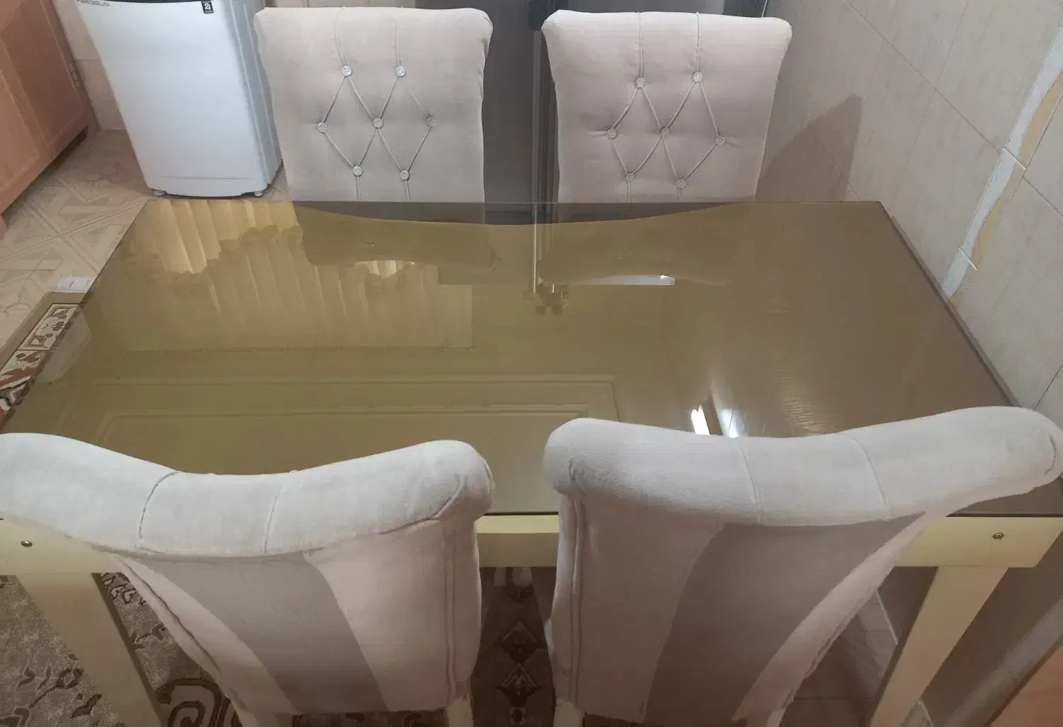 میز ناهارخوری ۴ نفره|میز و صندلی غذاخوری|پیر بکران, |دیوار