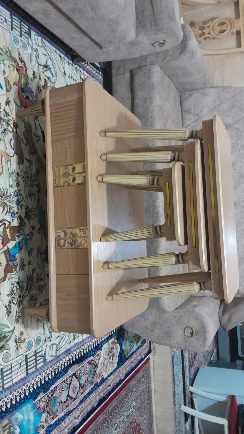 جلو مبلی و ۳تا گل میز|مبلمان خانگی و میز عسلی|شیراز, کرونی(خاتونک)|دیوار