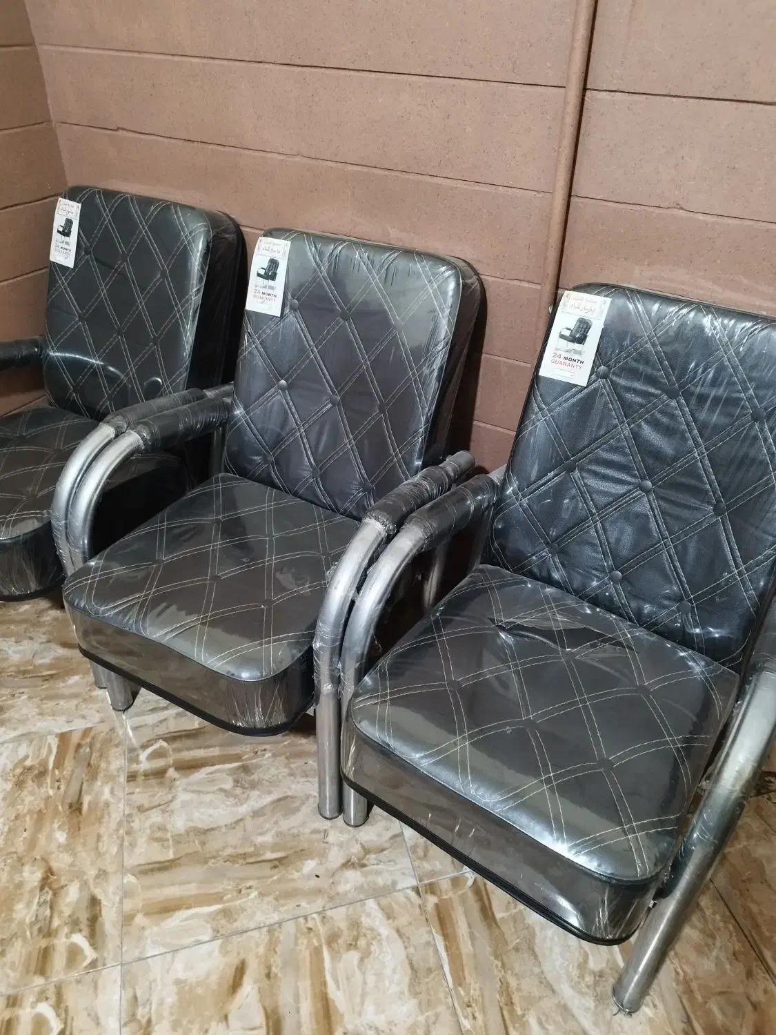 فروش میز صندلی و مبلمان اداری دفتری کاملا در حد نو|مبلمان اداری|ابهر, |دیوار