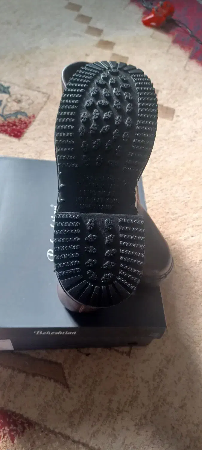 تعداد بیست جفت کفش ایمنی|کیف، کفش، کمربند|فارسان, |دیوار