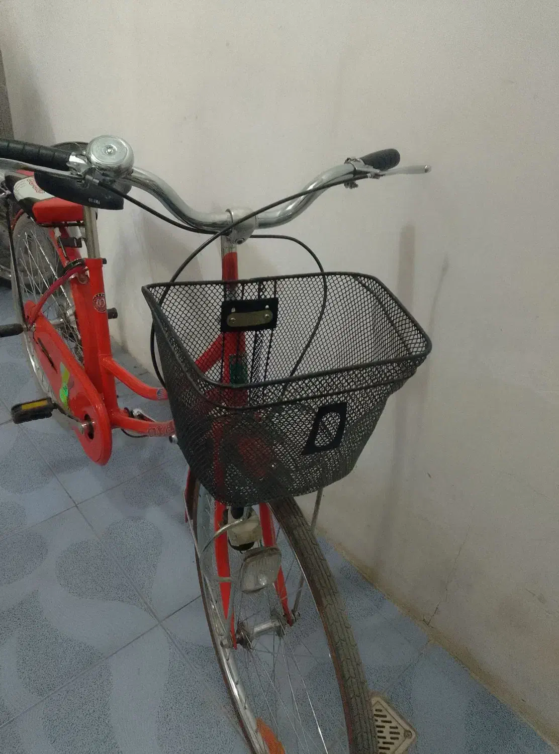 دوچرخه در حد نو|دوچرخه، اسکیت، اسکوتر|نیشابور, میدان حافظ|دیوار