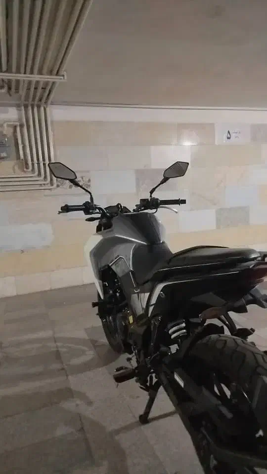 ان ای 180|موتورسیکلت|نسیم‌شهر, |دیوار