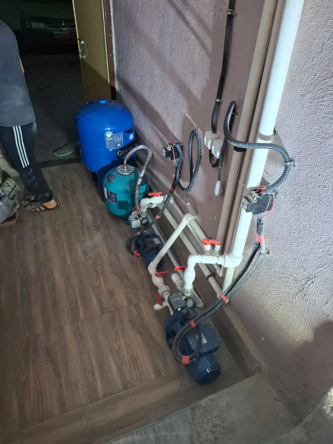 لوکسی آب فاضلاب نصب پمپ تانکر شیرآلات تعمیرات برق|خدمات پیشه و مهارت|تهران, جمهوری|دیوار