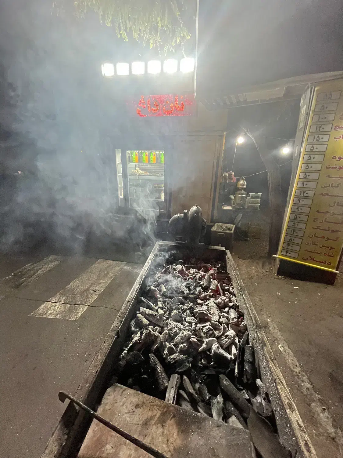 نیازمند همکار برای جگرکی|استخدام خدمات فروشگاه و رستوران|کرج, مطهری|دیوار