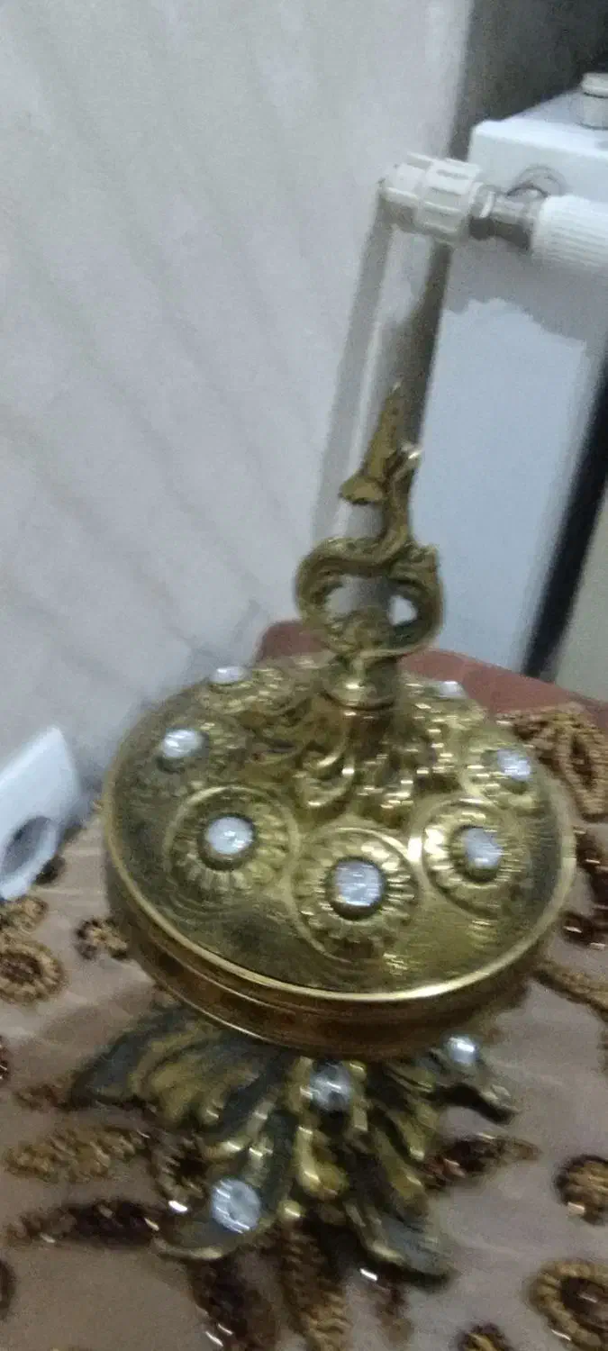 2عدد شکلات خوری برنجی به همراه آباژور|صنایع دستی و سایر لوازم تزئینی|قرچک, محمد آباد|دیوار