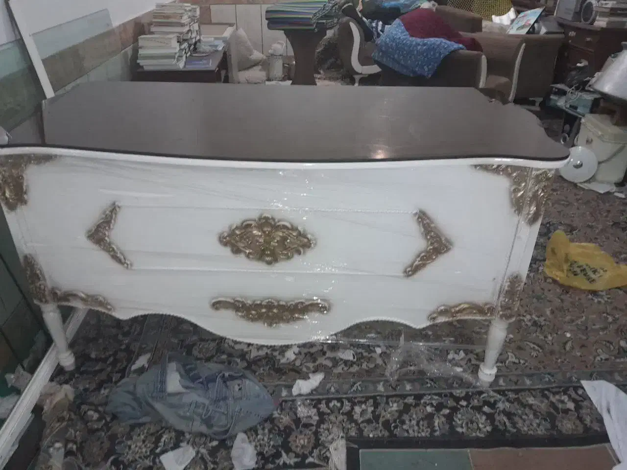 میز اداری سلطنتی|مبلمان اداری|نوکنده, |دیوار