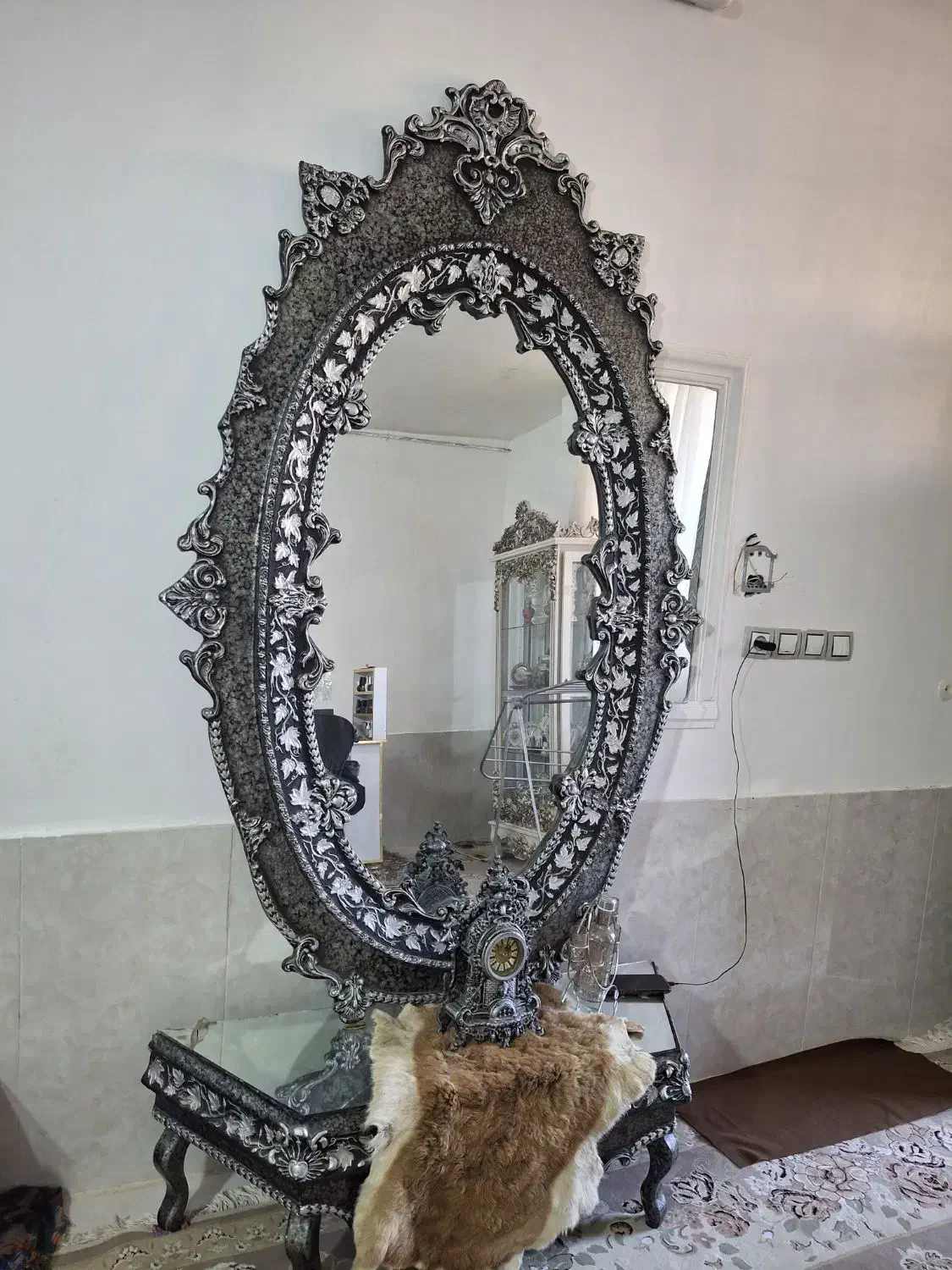 ایندی شمعدان|آینه|سبزوار, شرق کال شمالی|دیوار