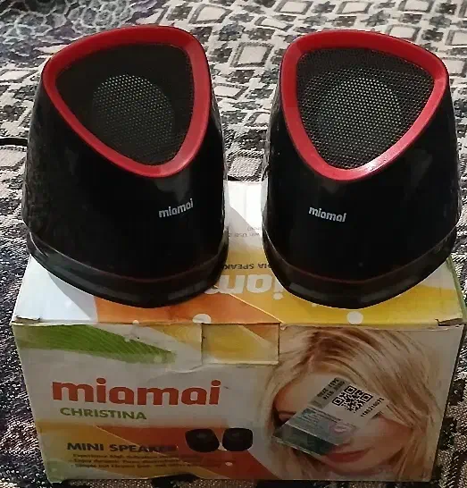 بلندگو|صوتی و تصویری|تهران, میدان میوه و ترهبار مرکزی|دیوار