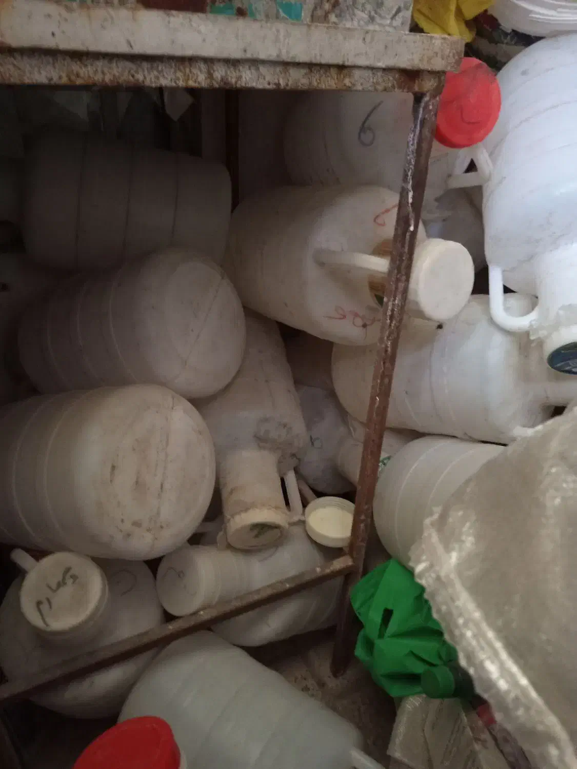 دبه خیارشور|ظروف نگهدارنده، پلاستیکی، یکبارمصرف|مشهد, عامل|دیوار