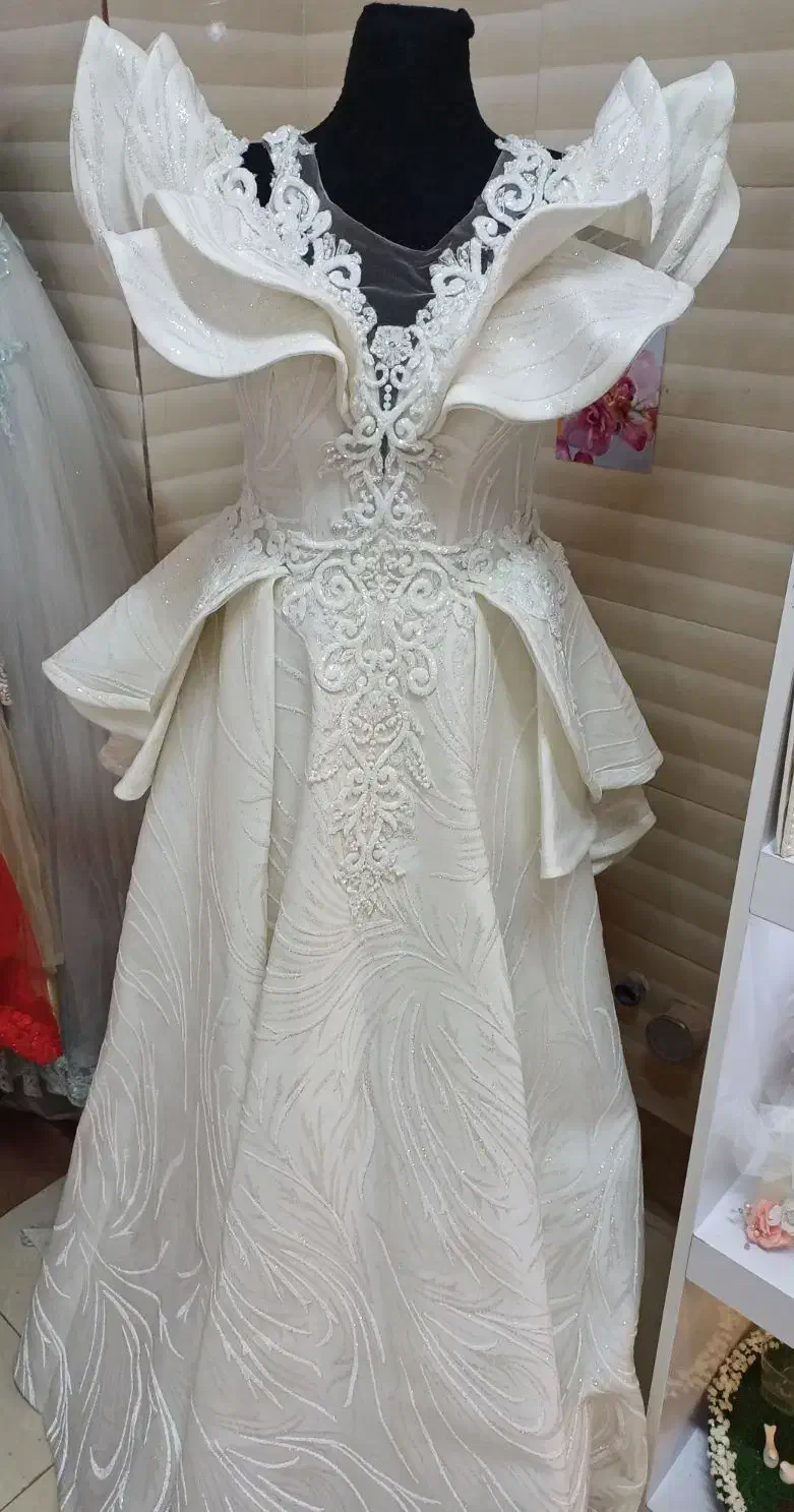 فروش لباس عروس فری سایز تن پوش دوم با قیمت توافقی|لباس|سمنان, |دیوار