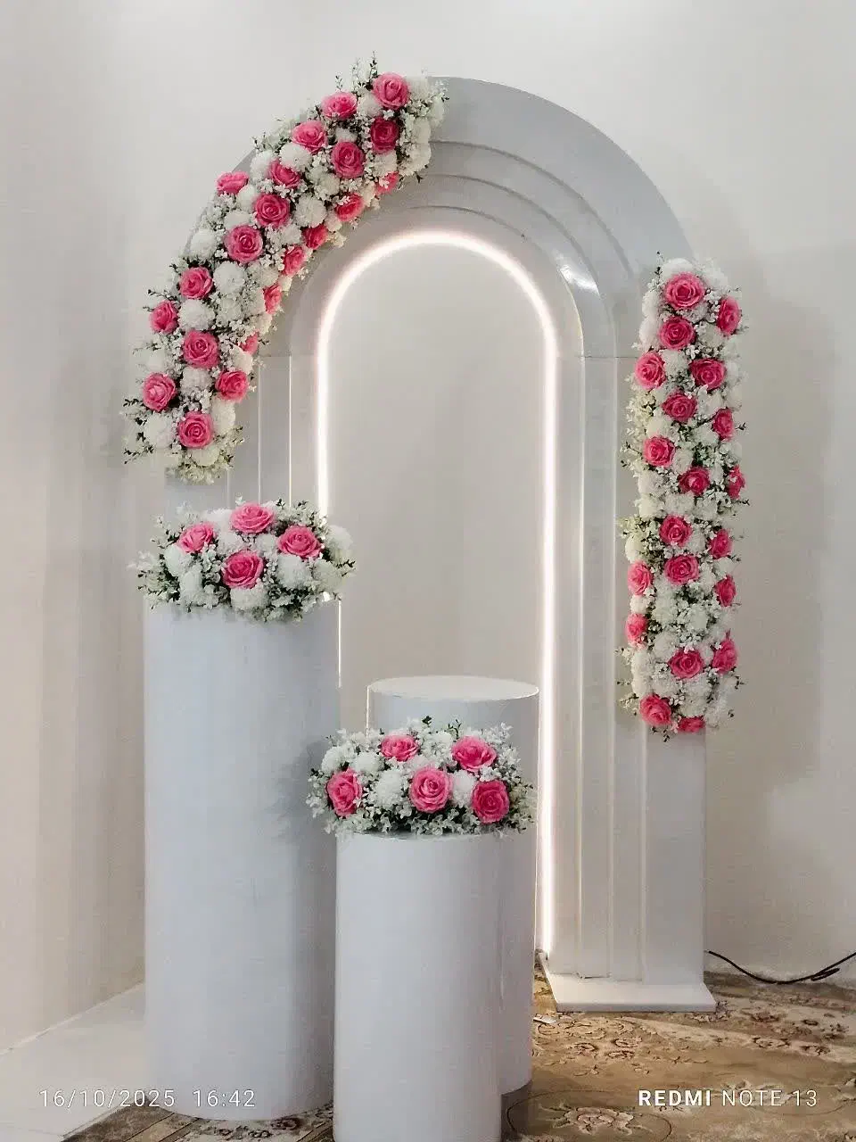 گل آرایی طبیعی و مصنوعی، بادکنک آرایی، بکگراند|خدمات پذیرایی، مراسم|مشهد, رسالت|دیوار