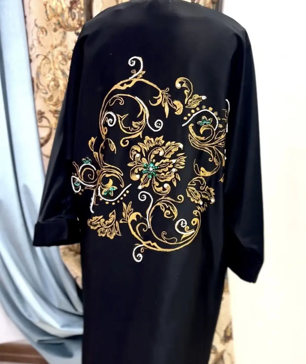 نقاشی روی لباس ، کیف و کفش|خدمات پیشه و مهارت|تبریز, |دیوار