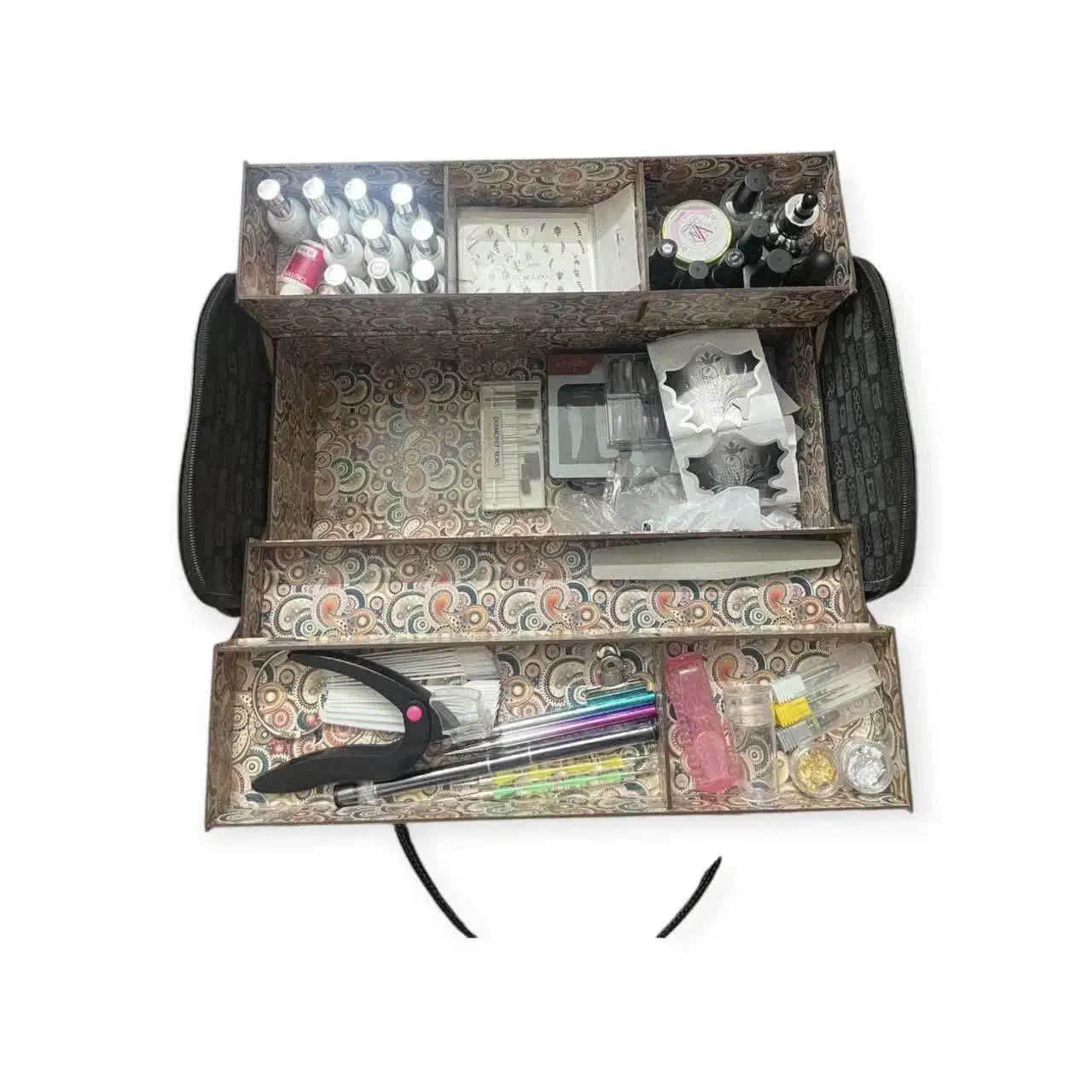 لوازم ناخن در حد نو|آرایشگاه و سالنهای زیبایی|یزد, |دیوار