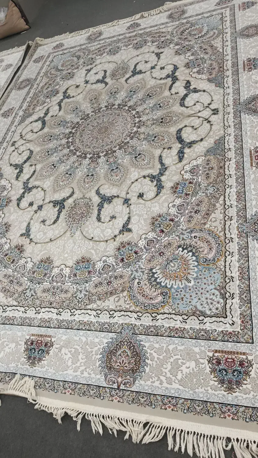 فرش 1000شانه تراکم 3000گل برجسته|فرش|قم, باغ کرباسی|دیوار