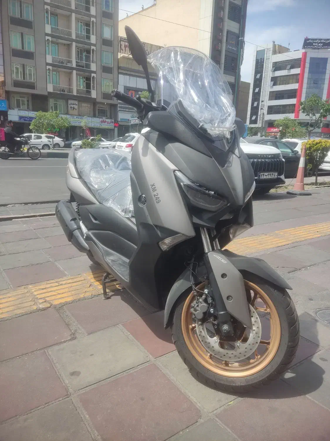 xmax 1404|موتورسیکلت|تهران, مهران|دیوار