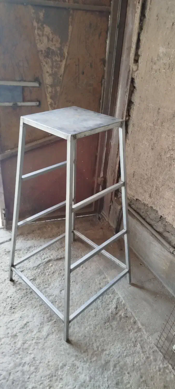 چار پایه وفرقون|فعالیت داوطلبانه تحقیقاتی|بروجرد, |دیوار