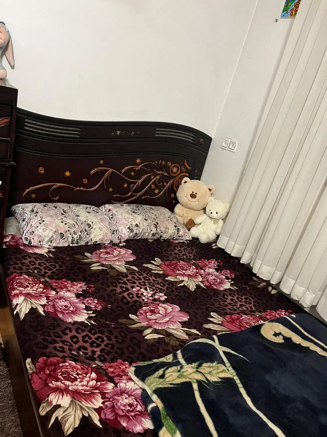 سرویس خواب در حد نو|تخت و سرویس خواب|لنگرود, |دیوار