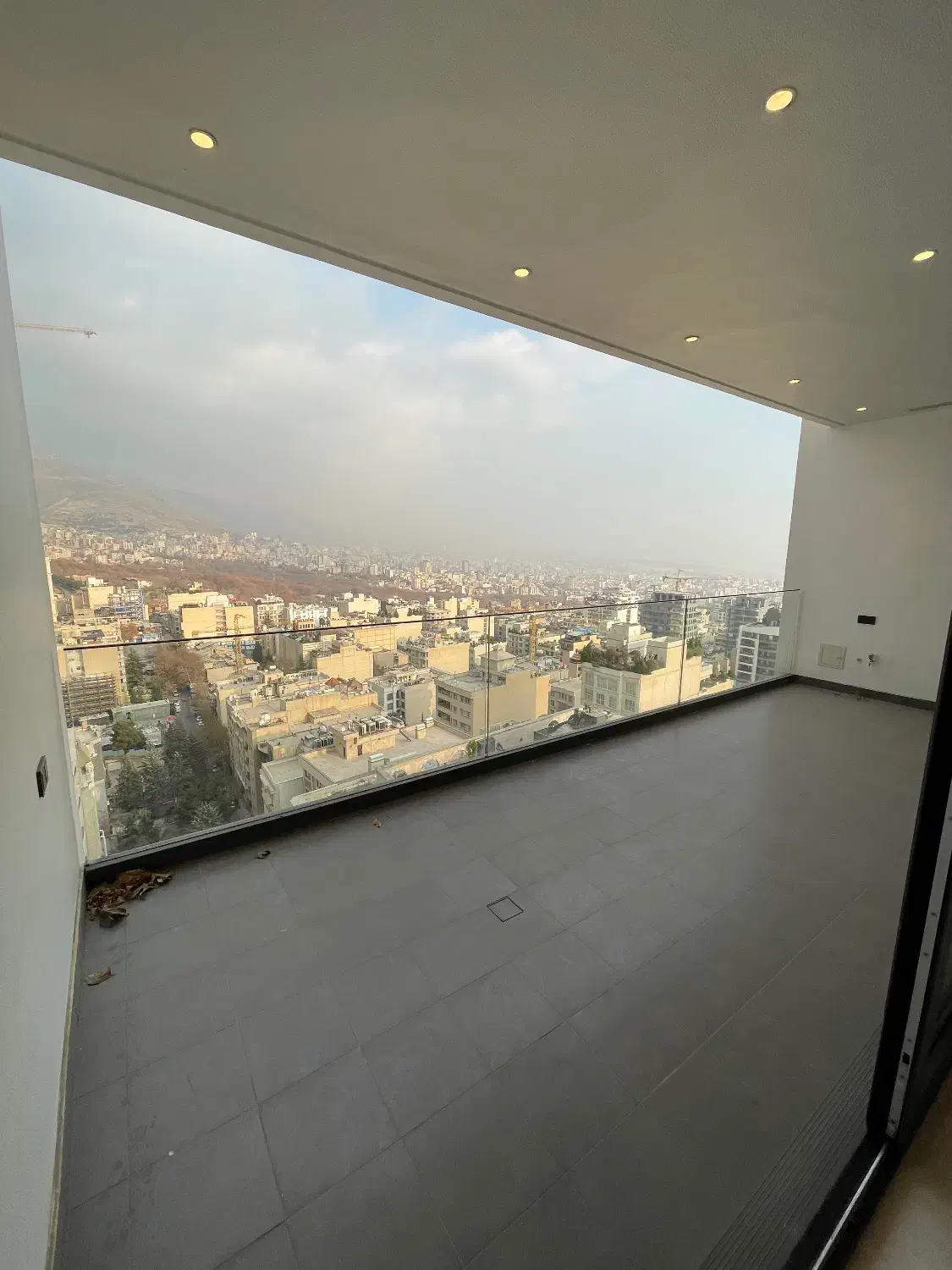 زعفرانیه تندیس زنبق-۳۲۰ متر دید ابدی سعداباد