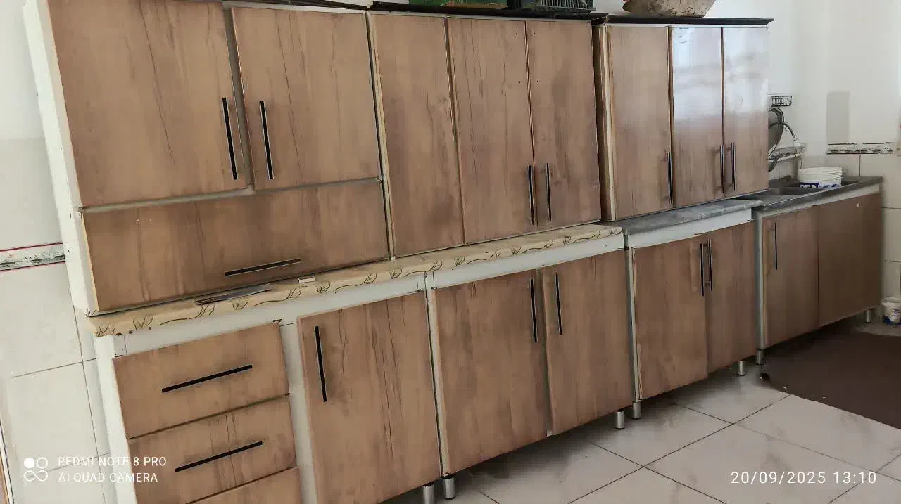 کابینت فلزی با سنگ و سینگ و هود|آب‌چکان و نظم‌دهنده ظروف|شازند, |دیوار