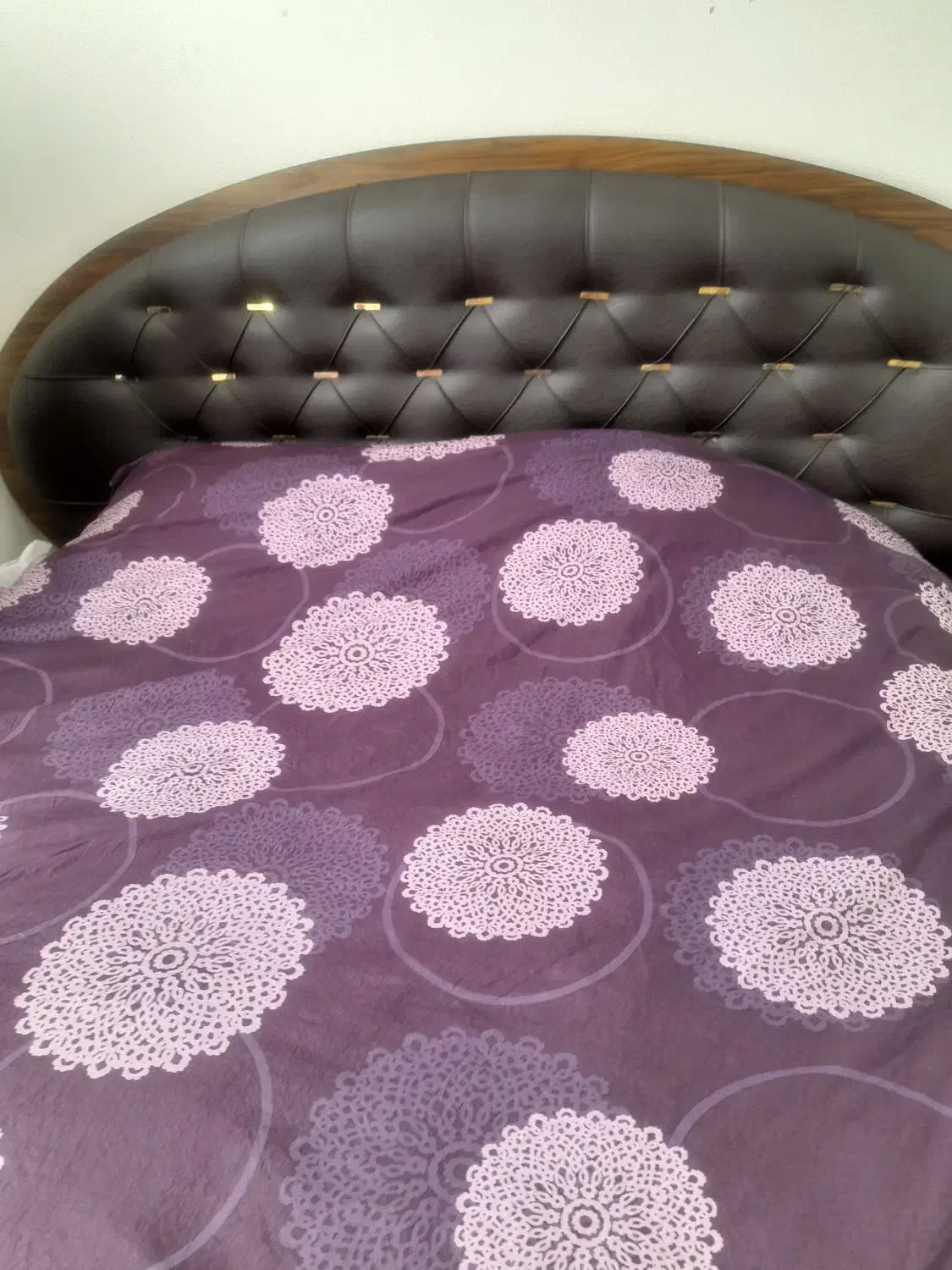 تخت دونفره درحدنووکمددودرریلی کشودار|تخت و سرویس خواب|شاهینشهر, عطار|دیوار