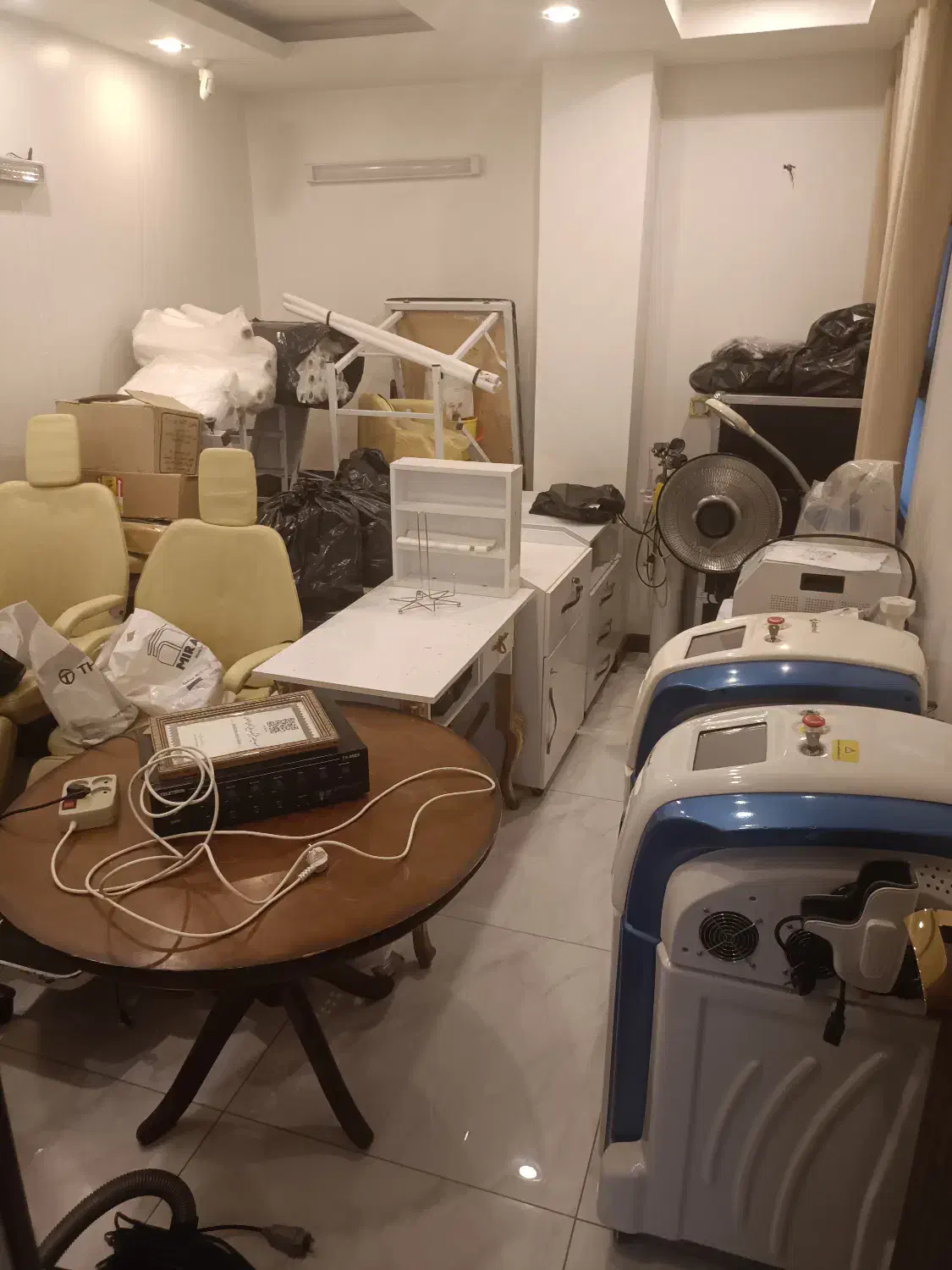 فروش تجهیزات پزشکی زیبایی به صورت یکجا|پزشکی|اصفهان, باغ زرشک|دیوار