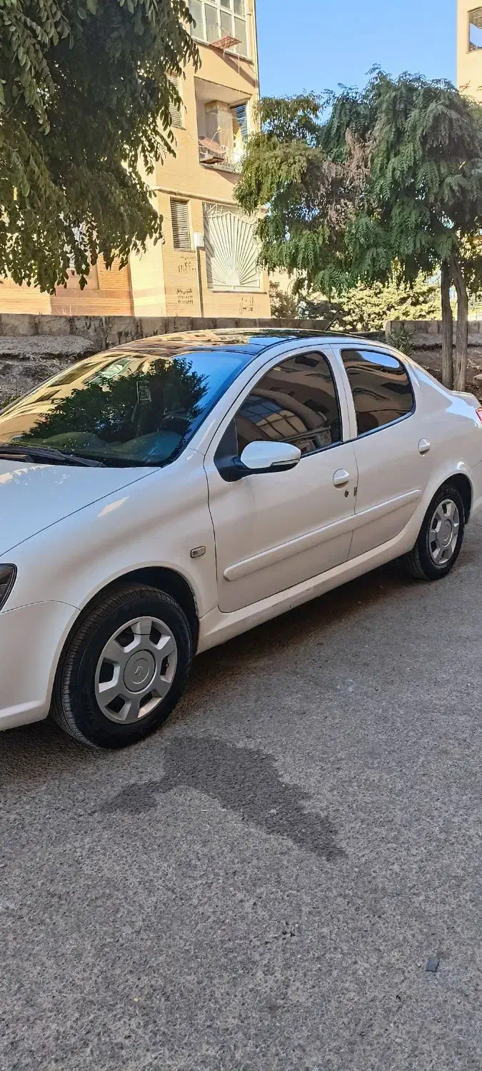 رانا پلاس مدل ۱۴۰۱ سقف پانا (شیشه ای) بی رنگ|خودرو سواری و وانت|سنندج, |دیوار