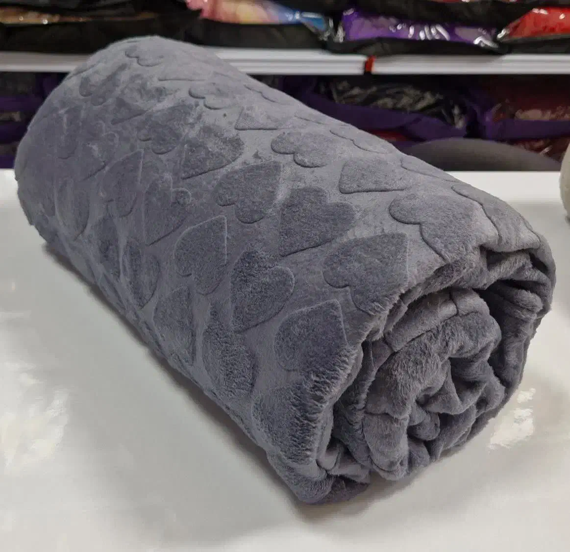 پتو مسافرتی سبک|رختخواب، بالش، پتو|قم, تکیه آقا سید حسنی|دیوار