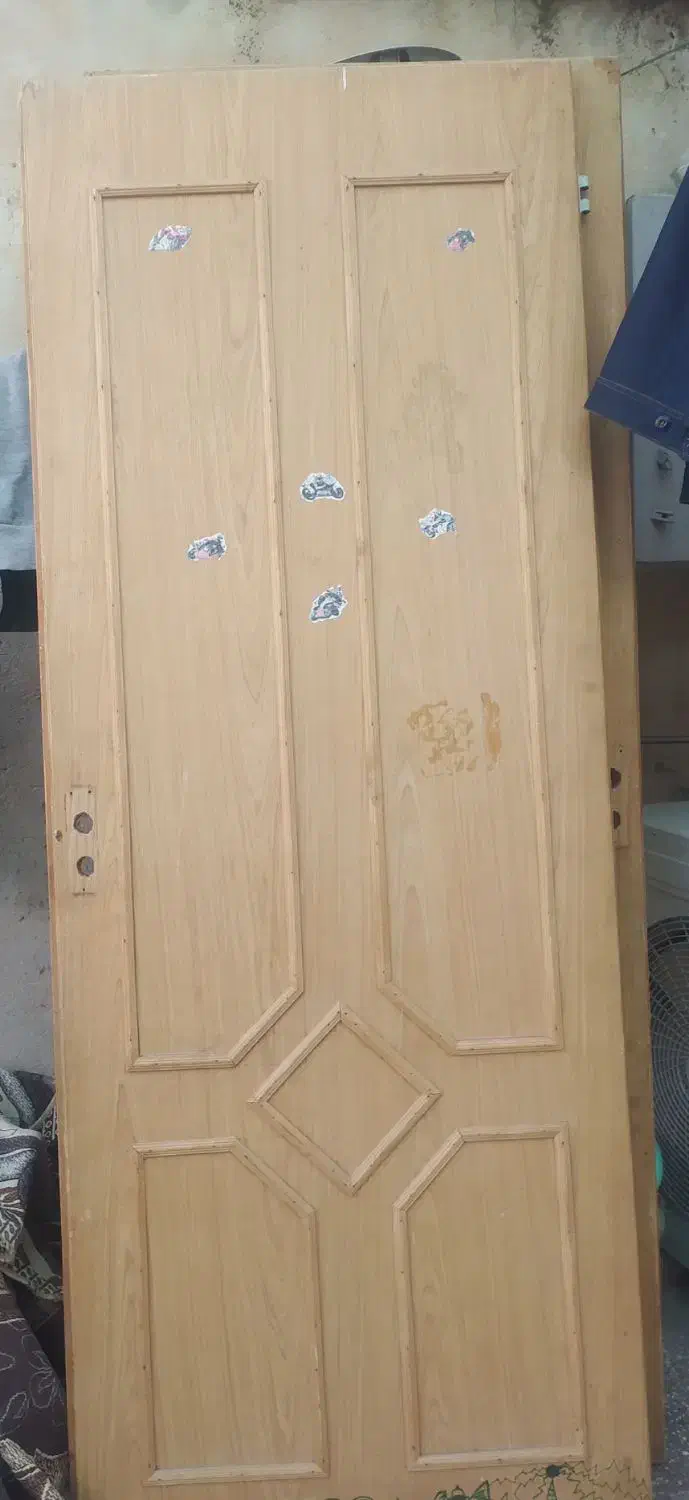 دو عدد درب گم شده|اشیا|اندیمشک, |دیوار