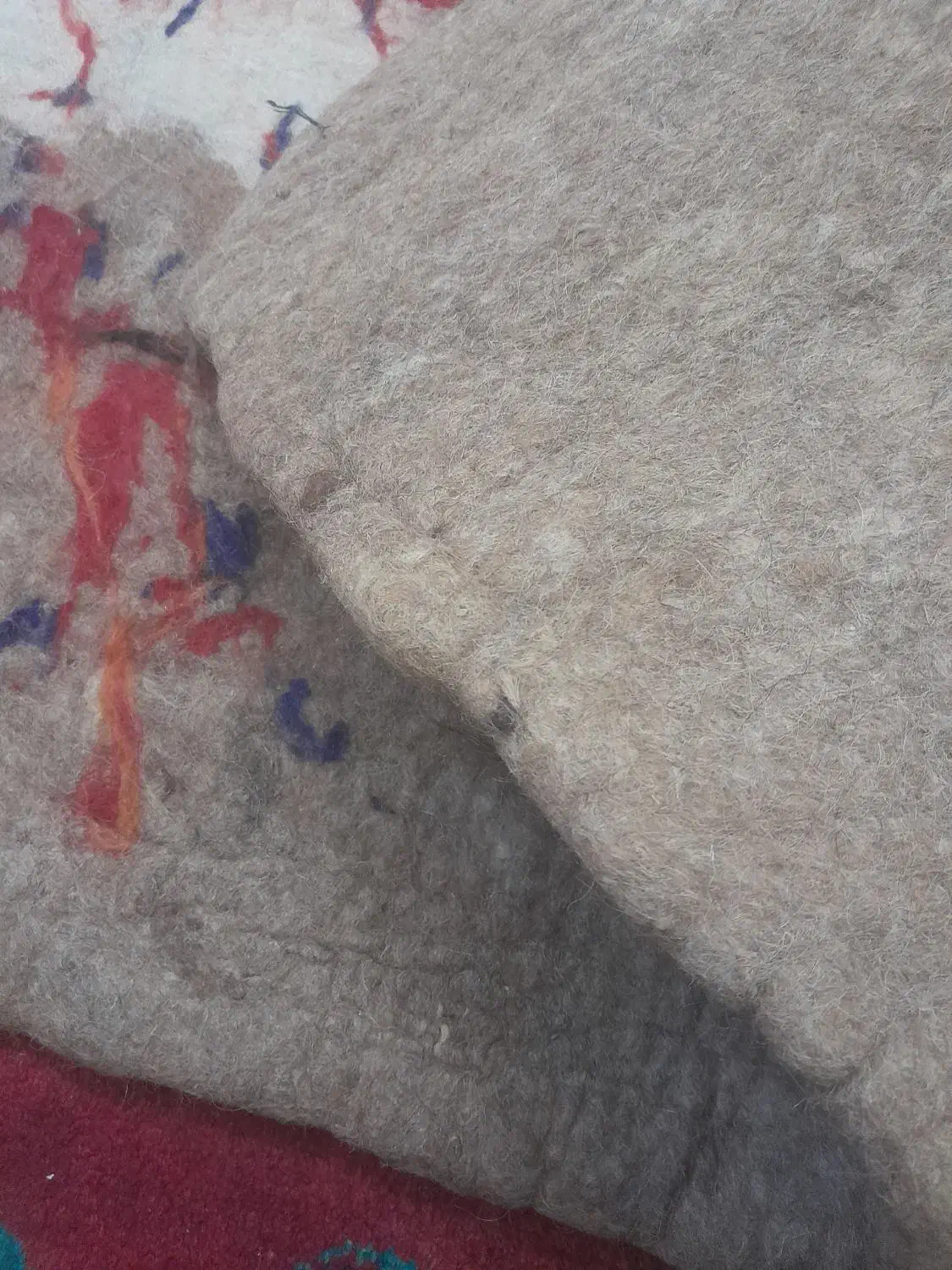 فرش جنس نمدی قدیمی|گلیم، جاجیم، گبه|قوچان, |دیوار