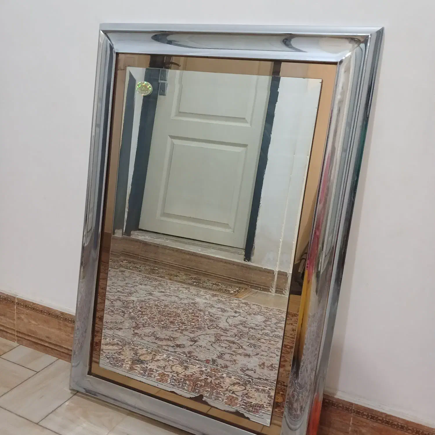 اینه|آینه|چالوس, |دیوار