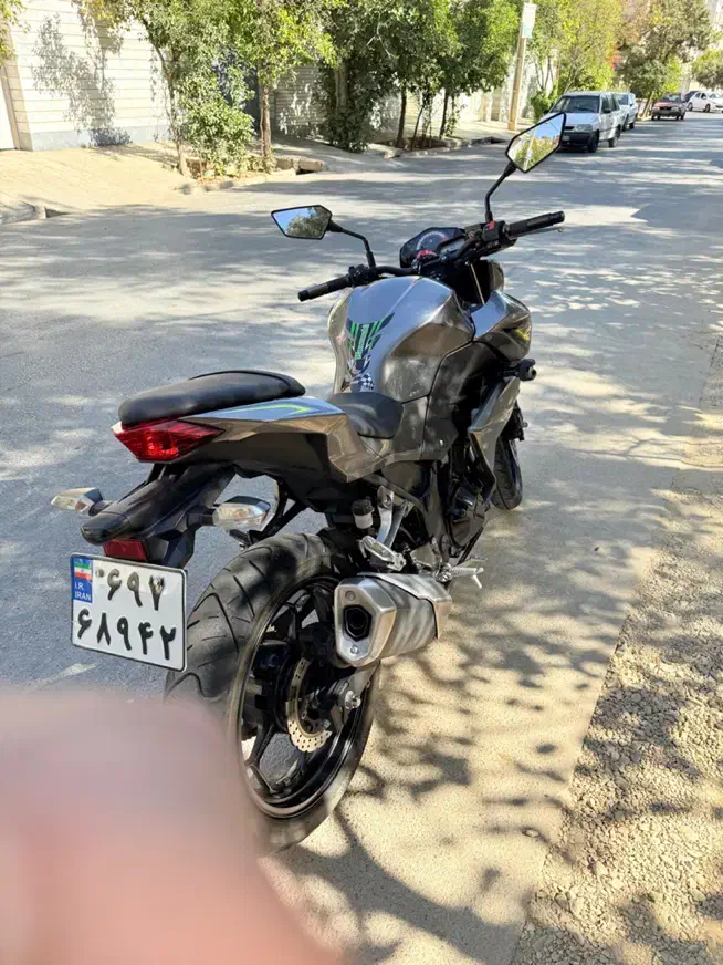 کاوازاکی زد ۲۵۰ مدل ۹۸|موتورسیکلت|شیراز, ارم|دیوار