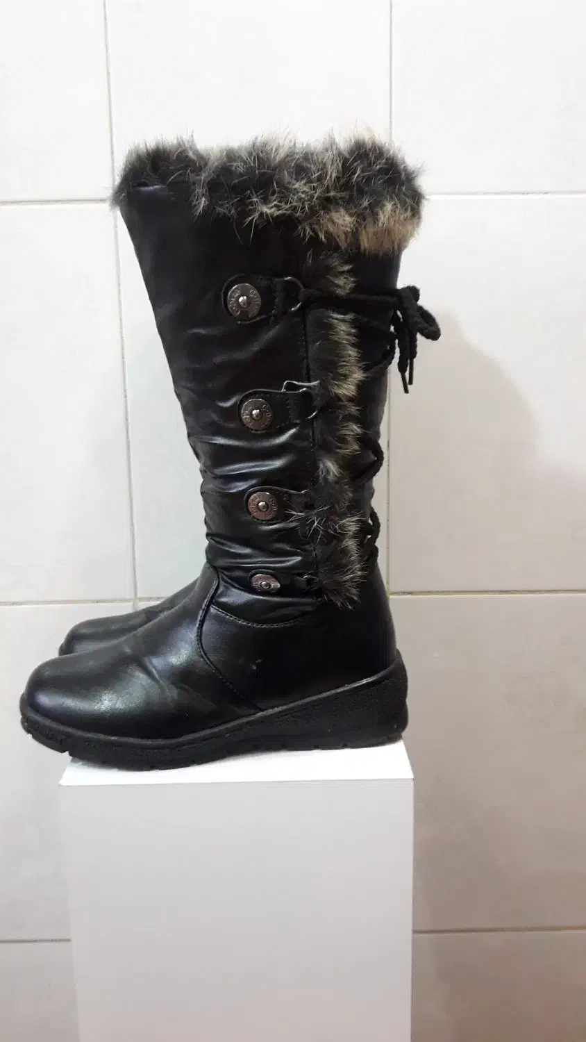 چکمه چرمی|کیف، کفش، کمربند|تربت‌حیدریه, میدان مرکزی|دیوار