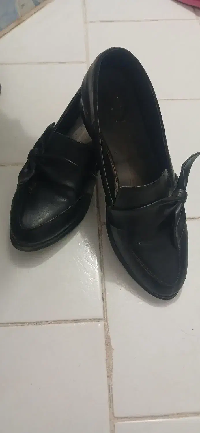 کفش|کیف، کفش، کمربند|نیشابور, سید جمال الدین|دیوار