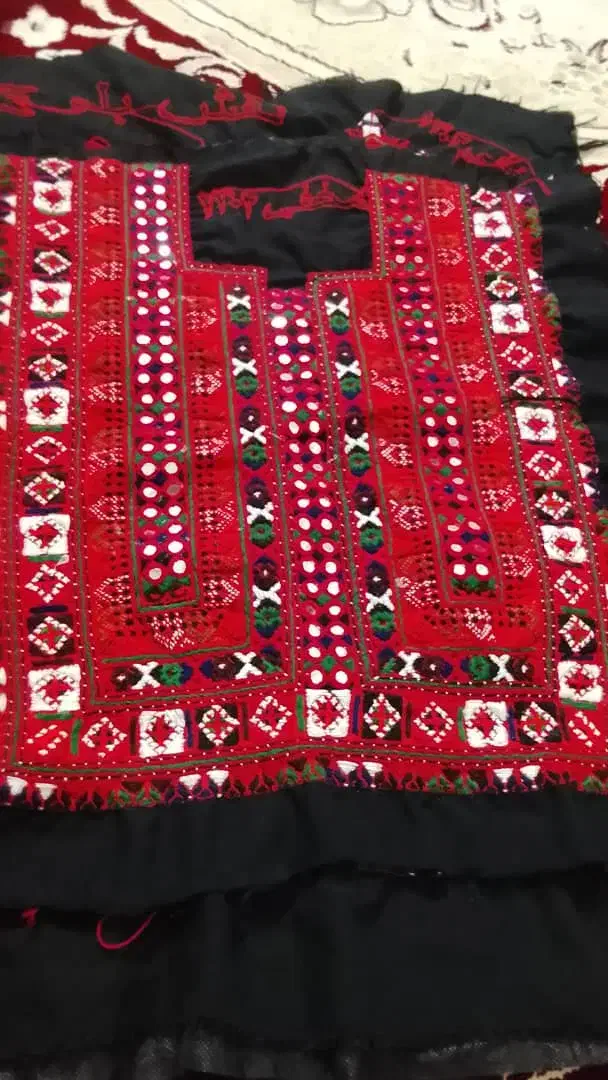 گفتان|لباس|فاضل آباد, |دیوار