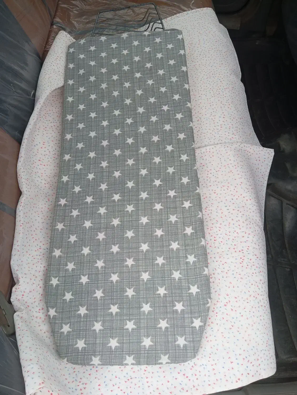 یک عدد میز اتو|اتو و لوازم اتو|رشت, منظریه|دیوار