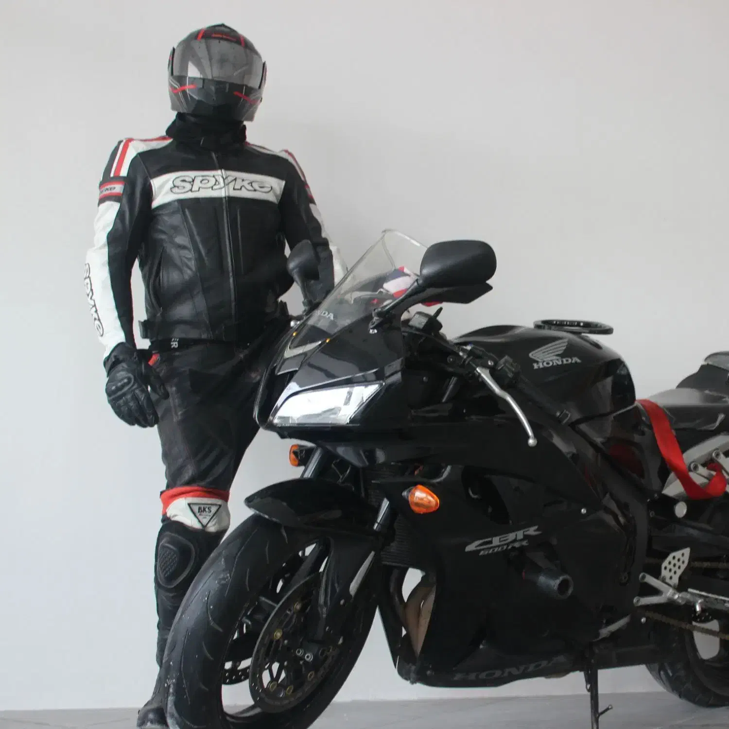 فلاپcbr600 لباس موتور ریس پروتکشن|قطعات یدکی و لوازم جانبی|هشتگرد, قاسم آباد بزرگ|دیوار